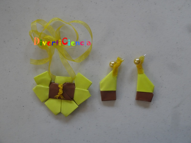 Collar y aretes 