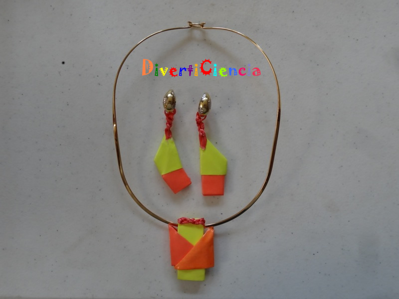 Collar y aretes 