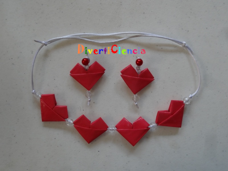 Collar y aretes 