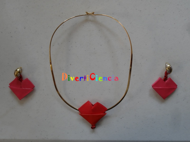Collar y aretes 