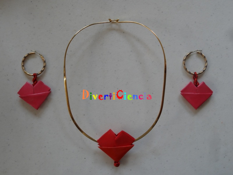 Collar y aretes 