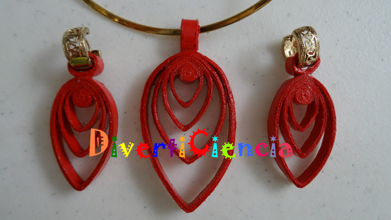 Collar y aretes 