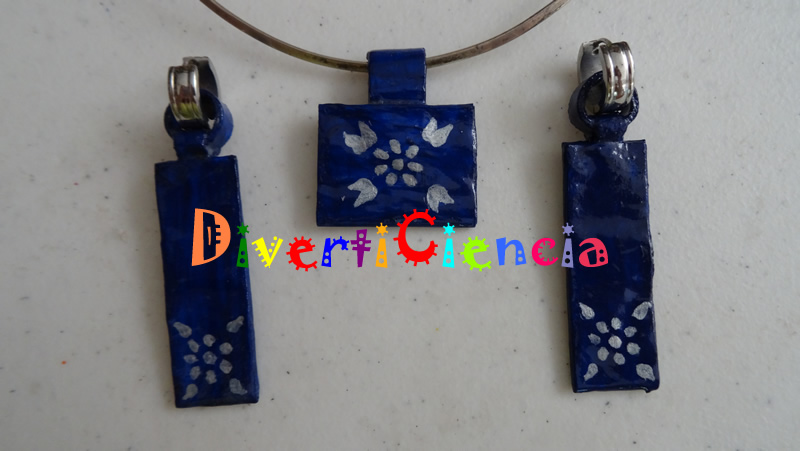 Collar y aretes 