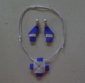 Collar y aretes