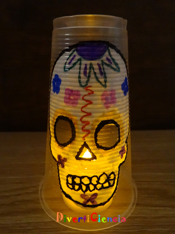 L&aacute;mpara calavera