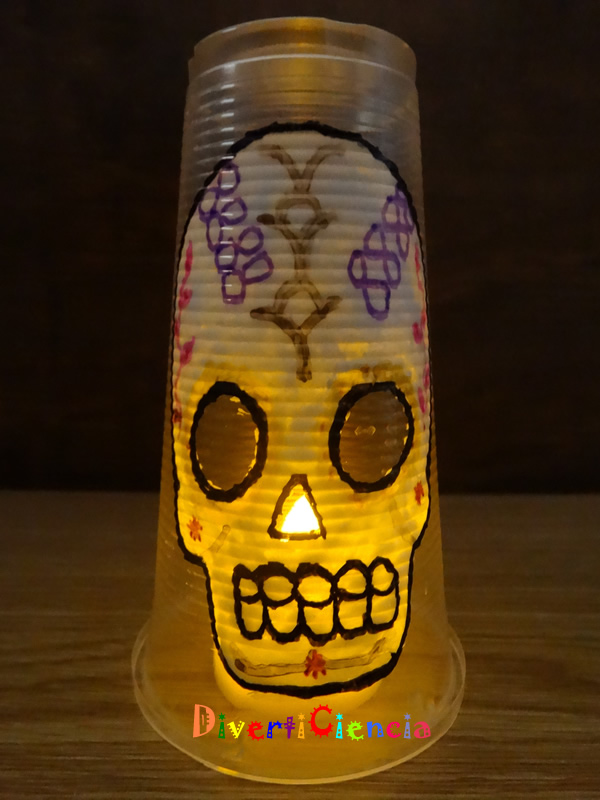 L&aacute;mpara calavera