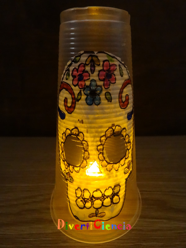L&aacute;mpara calavera