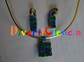 Dije y aretes