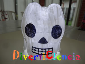 Lámpara de calavera